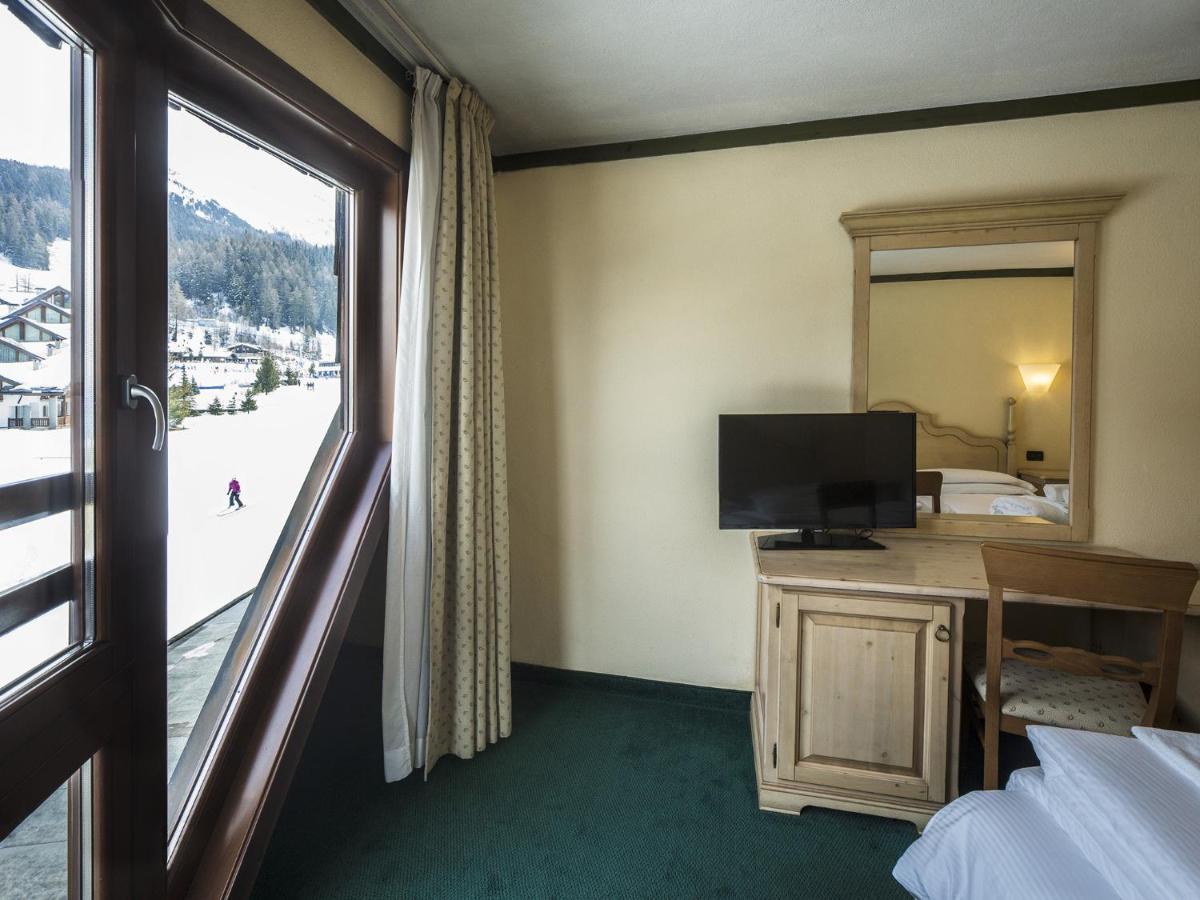 Hotel Th Pila Esterno foto