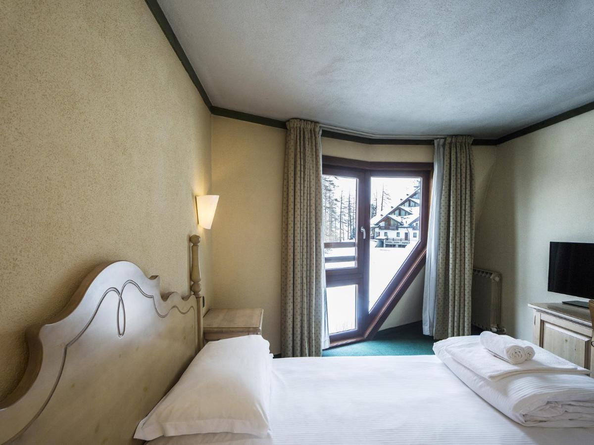 Hotel Th Pila Esterno foto